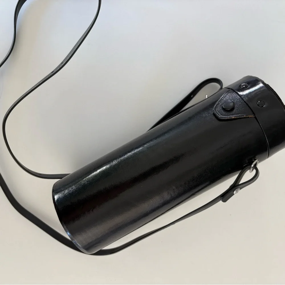 Canon zoom lens (100-200mm) with carry case